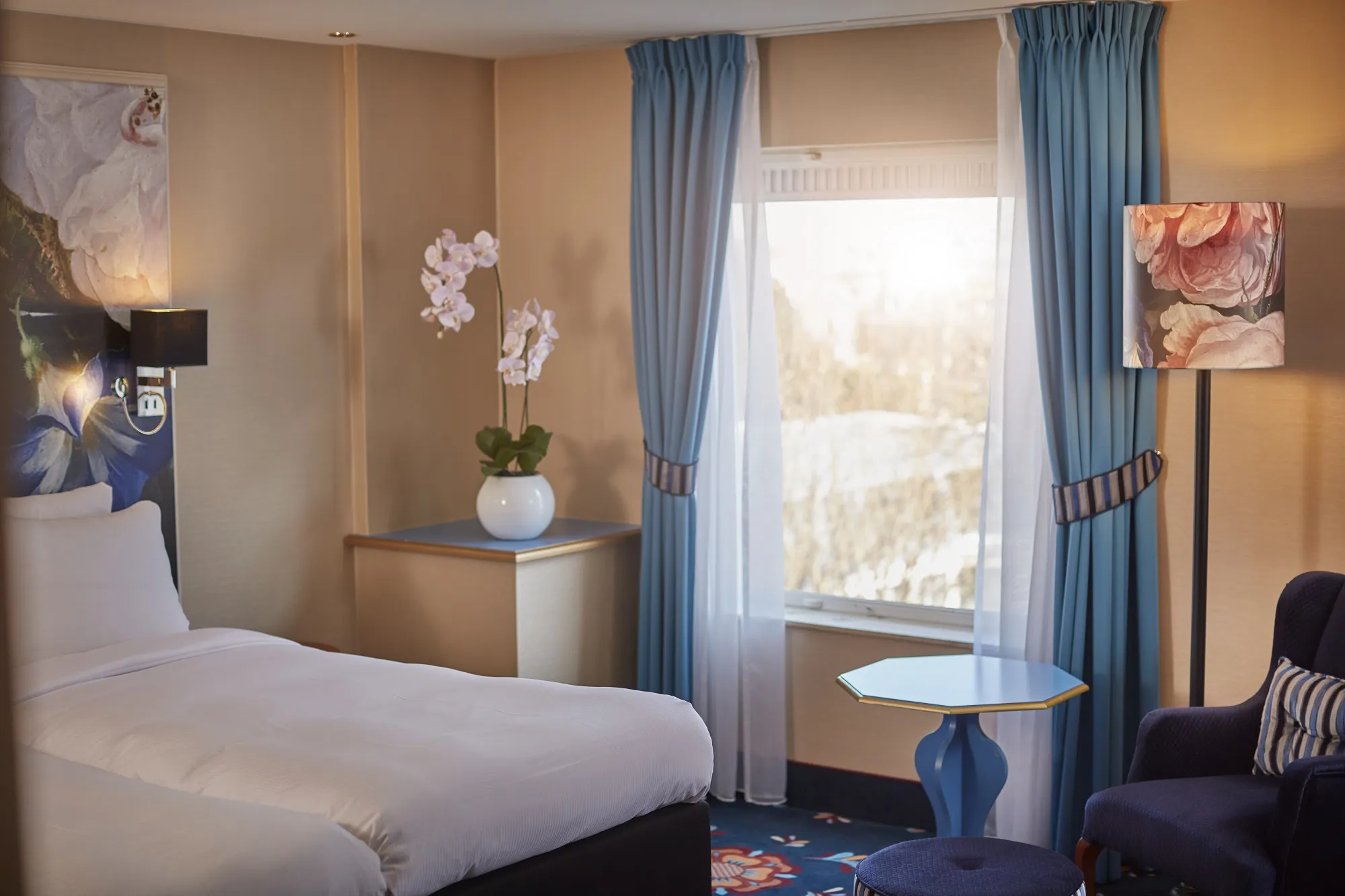 Carlton Ambassador Hotel Classic Room